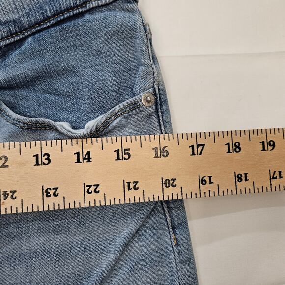 Levi's [Read] Women's Classic Straight Jeans Light Blue Size 4 (W27) - Picture 7 of 10